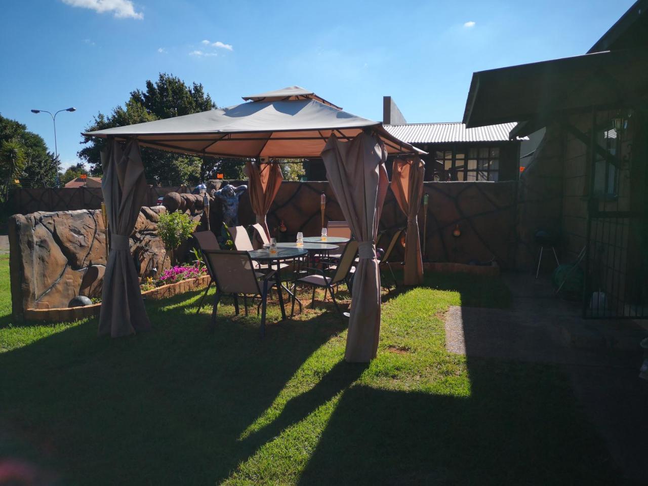 The Guesthouse Vanderbijlpark Luaran gambar